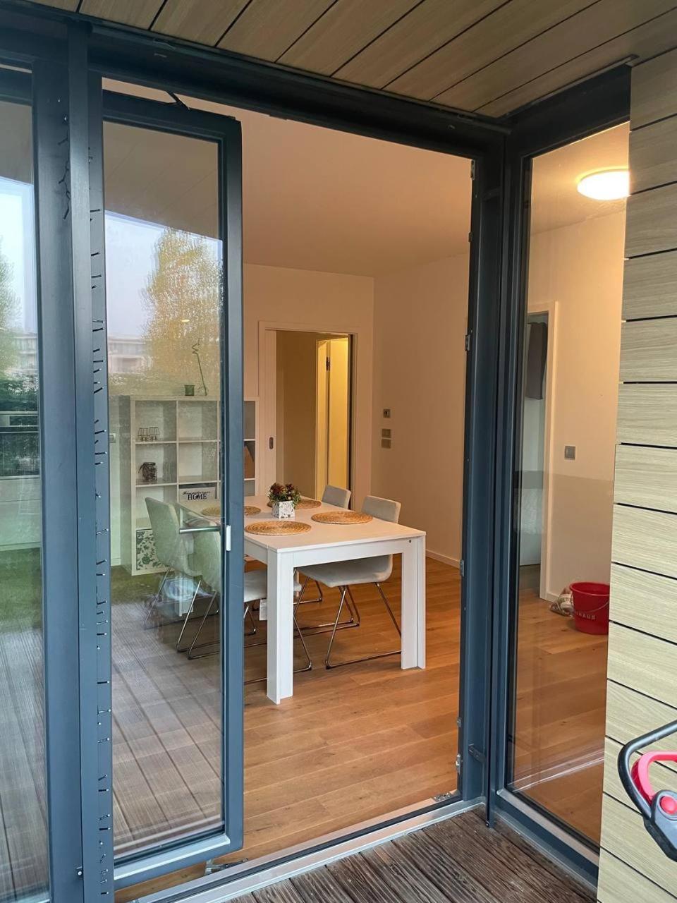 Serene & Private Garden Oasis Apartment Prague